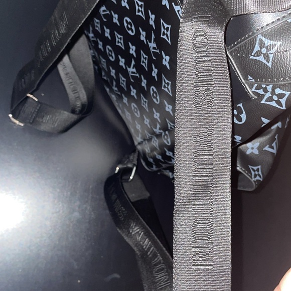 LV Backpack - Picture 5 of 7